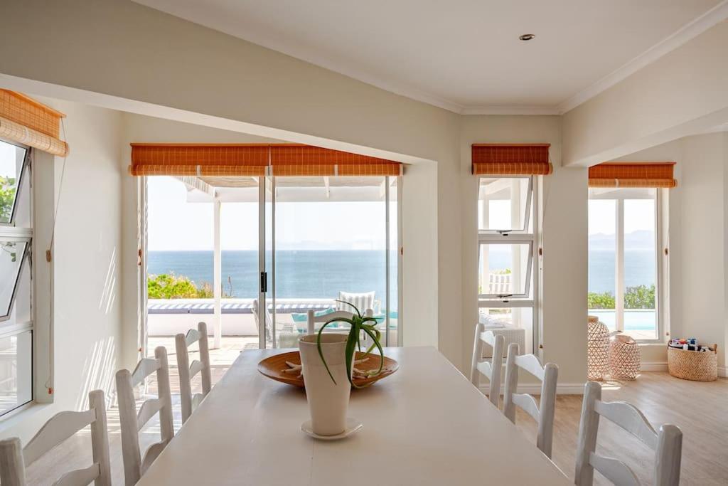 La Petite Baleine Oceanfront Luxury Villa De Kelders Exterior foto