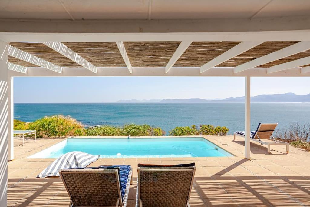 La Petite Baleine Oceanfront Luxury Villa De Kelders Exterior foto