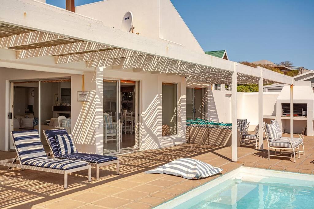 La Petite Baleine Oceanfront Luxury Villa De Kelders Exterior foto